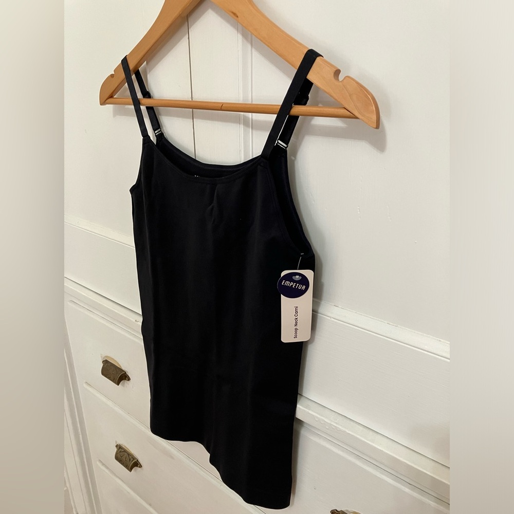 NWT Shapermint Empetua Essentials All Day Every Day Scoop Neck Cami